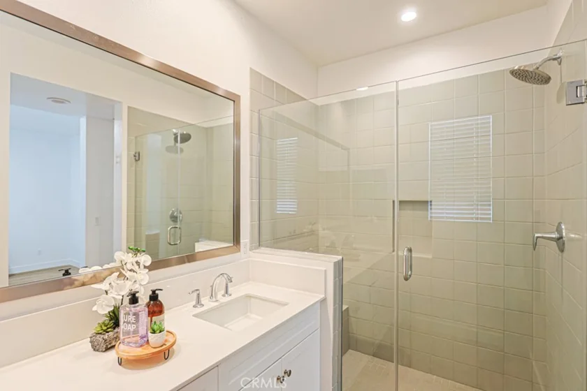 1410 N Harbor #1 photo 18