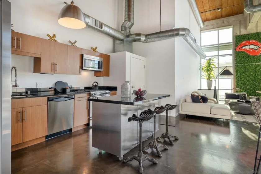 530 S Hewitt Street #131 photo 11