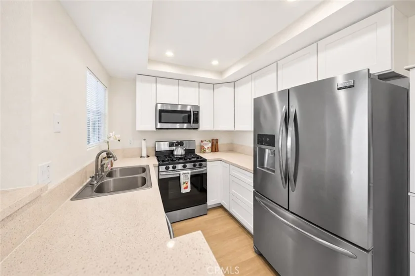 16377 Lakeshore #6K photo 30