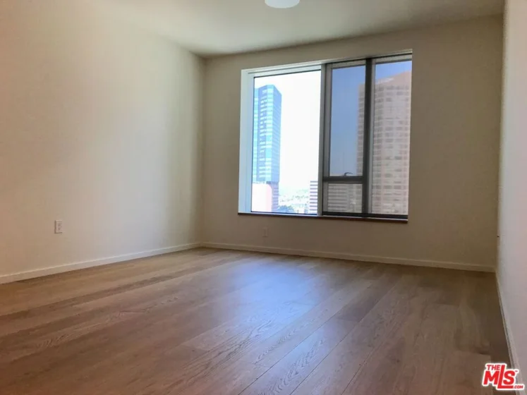 889 Francisco Street #2210 photo 4