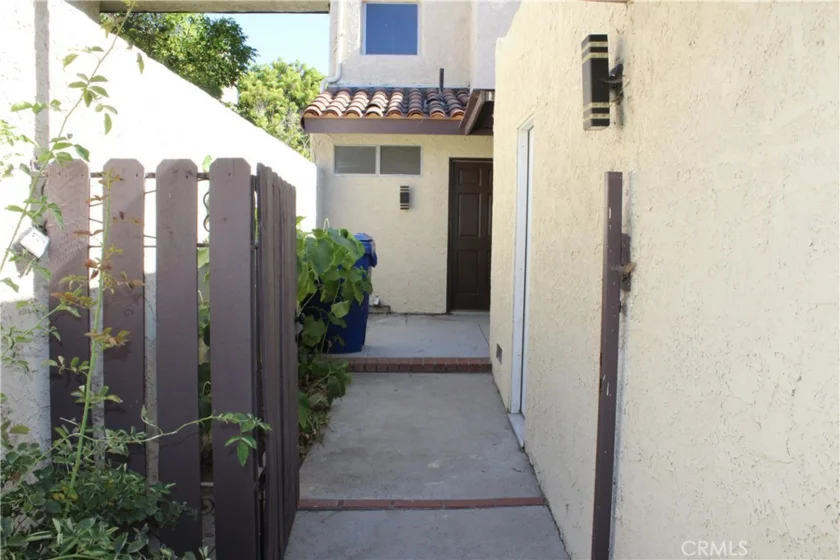 8800 Kester Avenue #129 photo 2