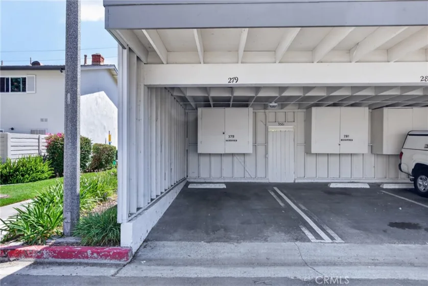 9571 Adams Avenue photo 30