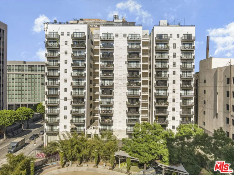 416 S Spring Street #409 photo 1