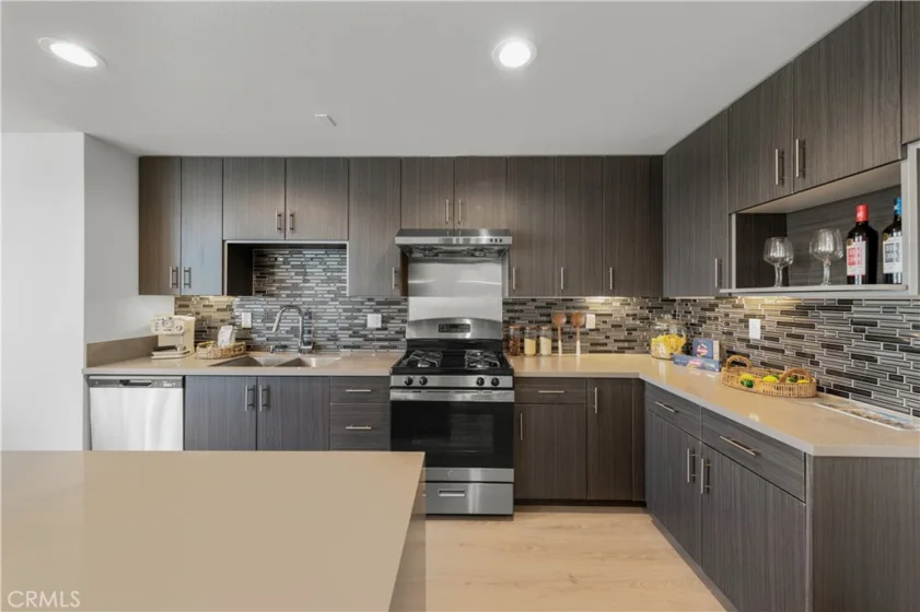 168 S Monterey Street #509 photo 6