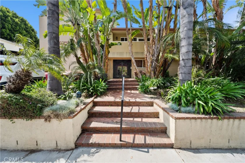 14934 Dickens Street #14 photo 1