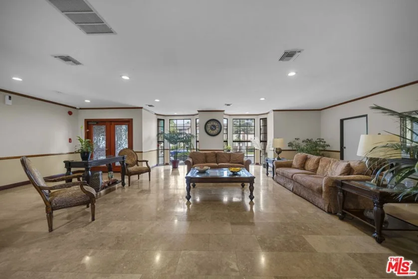 17914 Magnolia Boulevard #130 photo 22
