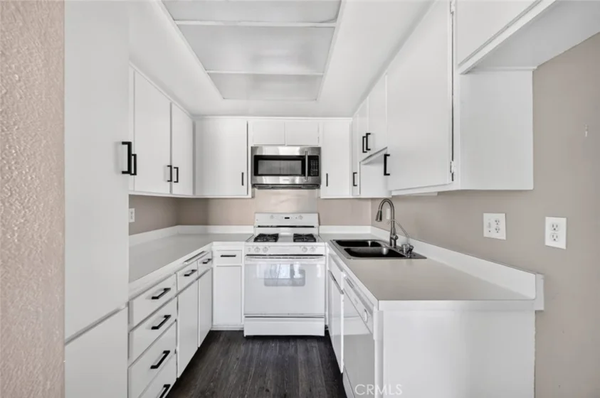 333 Burchett Street #206 photo 21
