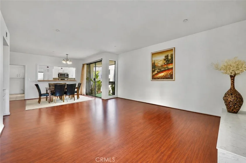 324 N Palm Drive #407 photo 6