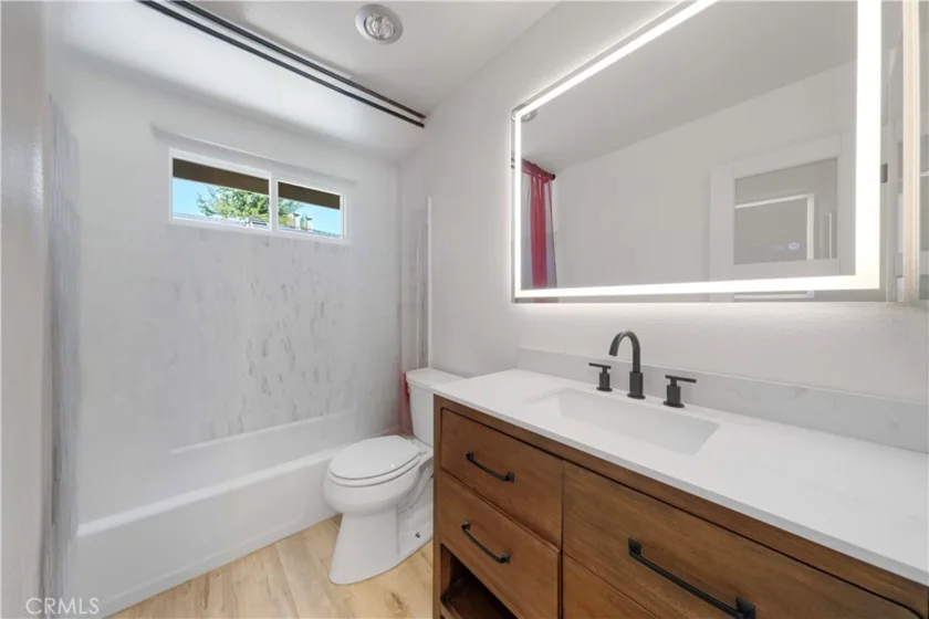 660 S Glassell Street #54 photo 16