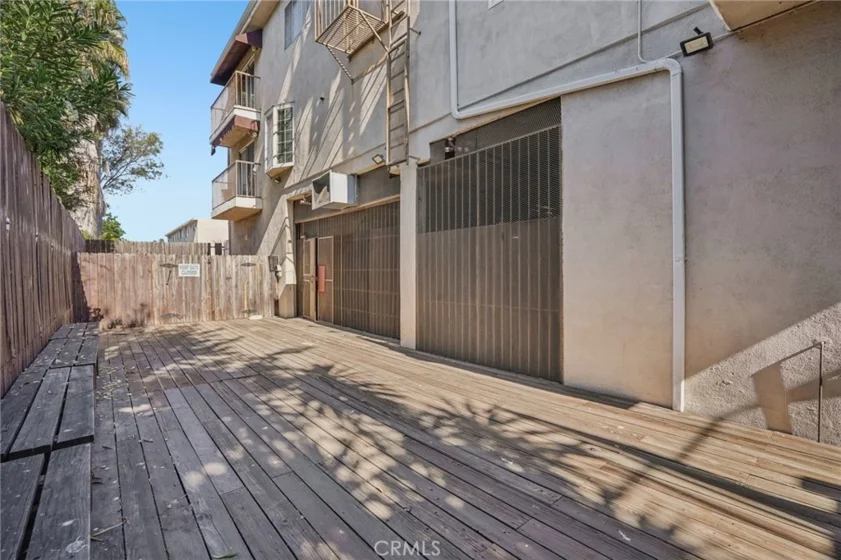 4189 Vineland Avenue #111 photo 21