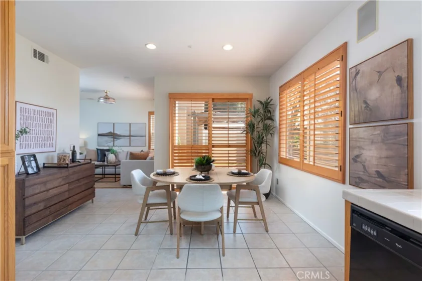 35 Juniper Court photo 16