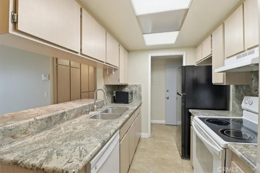 1517 E Garfield Avenue #32 photo 9
