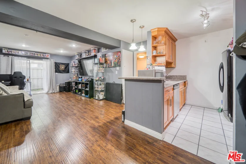 18620 Hatteras Street #170 photo 1