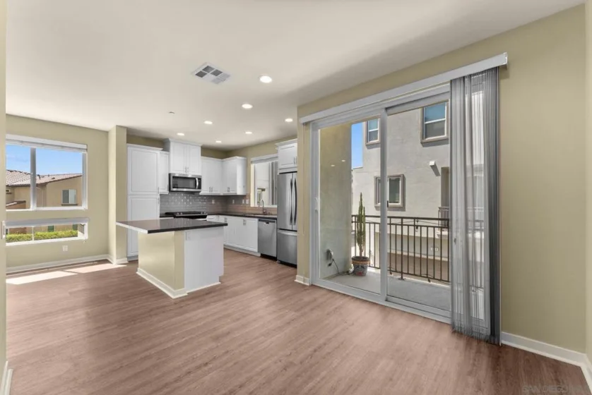 2564 S Escondido Boulevard #512 photo 9