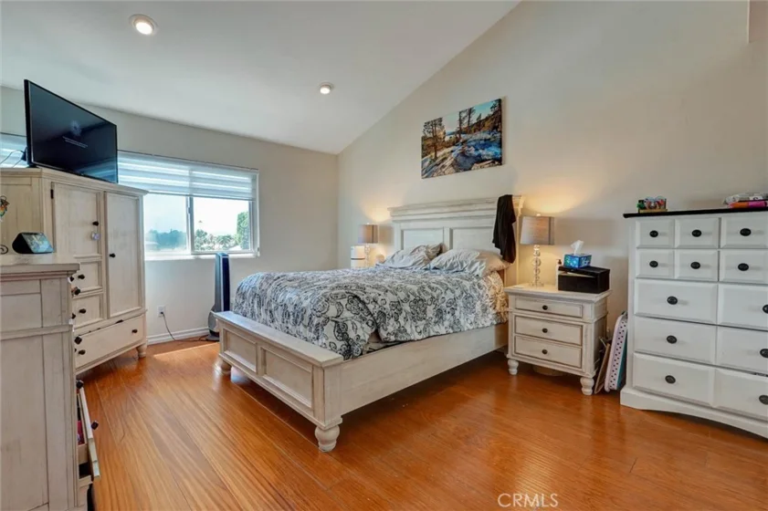 6323 Reseda #1 photo 5