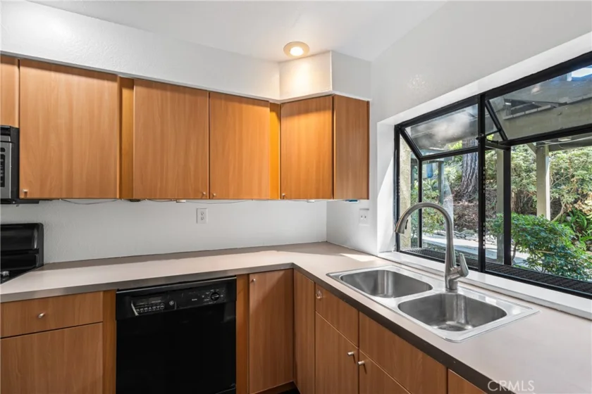 1052 Seco #104 photo 27