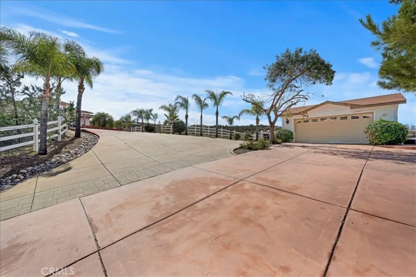 39565 Spanish Oaks Drive photo 15