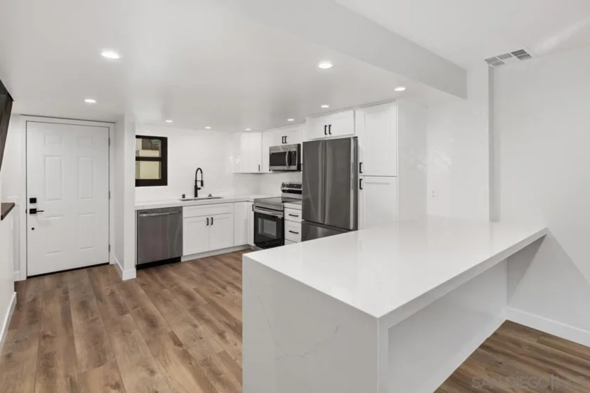 3974 Voltaire Street photo 1