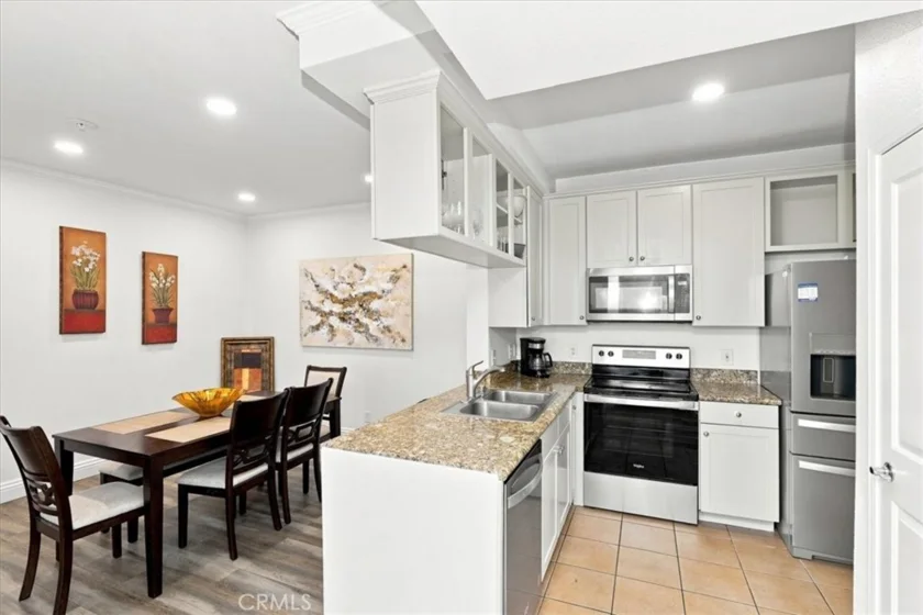22681 Oakgrove #426 photo 5