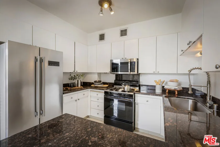 4411 Los Feliz Boulevard #502 photo 4