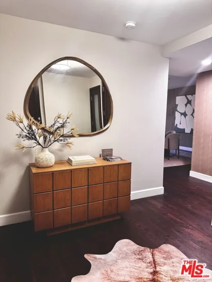 447 N Doheny Drive #101 photo 10