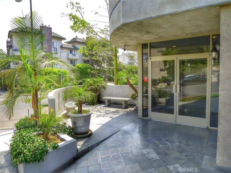 1551 Manning Avenue #202 photo 1