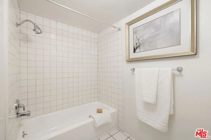 10966 Rochester Avenue #6B photo 10