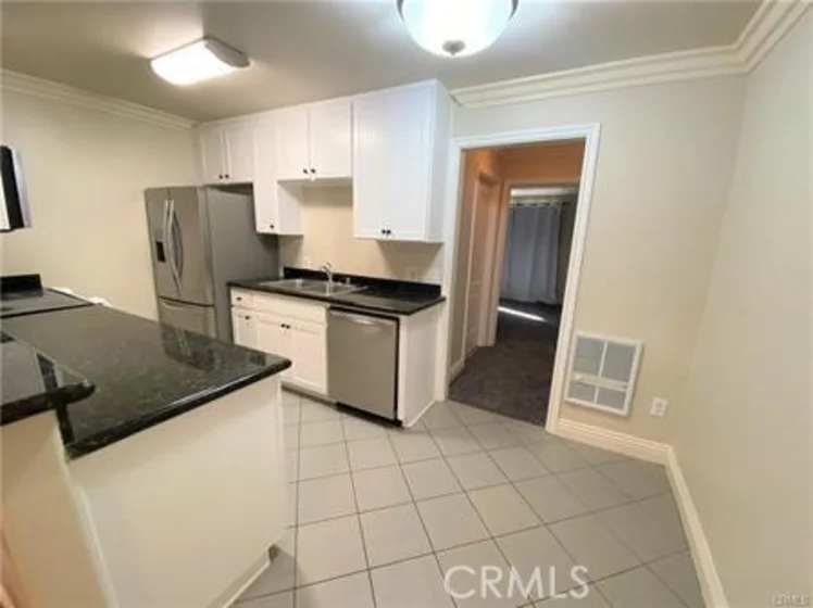 1720 Newport Avenue #5 photo 17