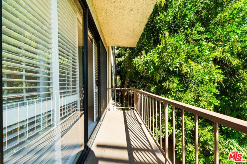 4454 Ventura Canyon Avenue #103 photo 41