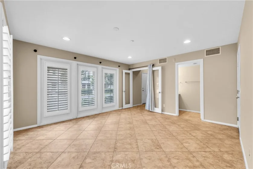 284 Tustin Field Drive photo 6