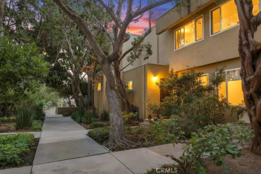 11138 Aqua Vista #43 photo 1