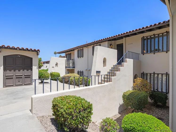 12140 Rancho Bernardo Drive #B photo 29