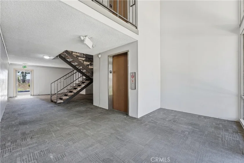278 N Wilshire #B31 photo 23
