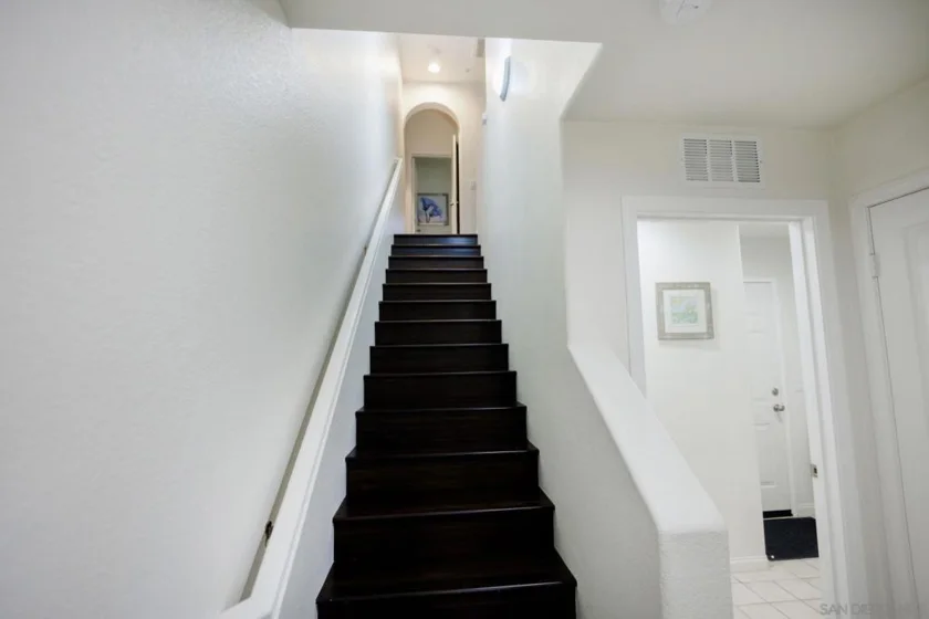 810 Harbor Cliff Way #230 photo 29