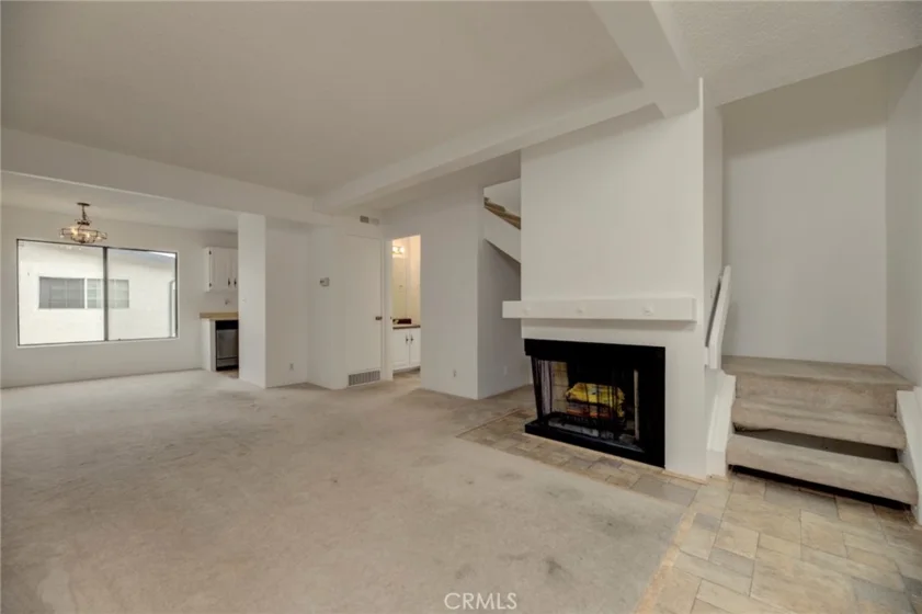 1415 E 4th Street #6 photo 1