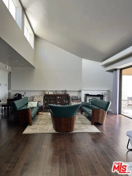 4460 Wilshire Boulevard #701 photo 10