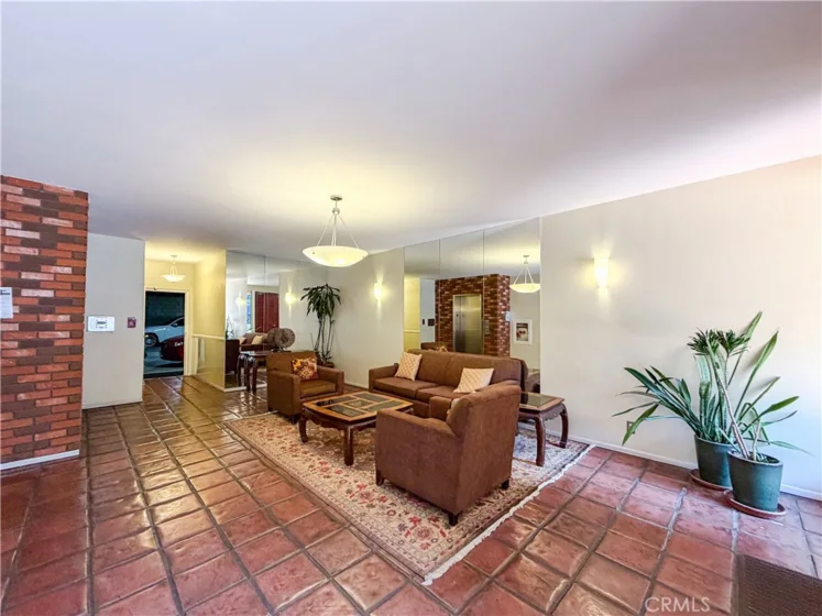 1944 Glendon Avenue #209 photo 54