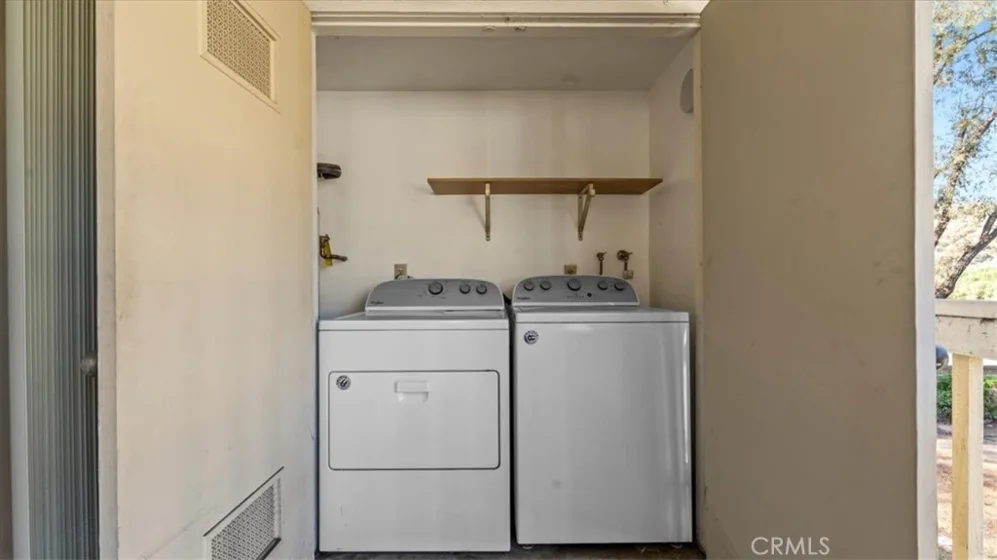 23506 Cambridge Road photo 29