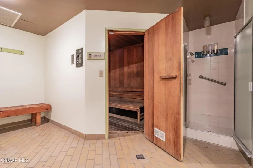 10660 Wilshire Boulevard #410 photo 76