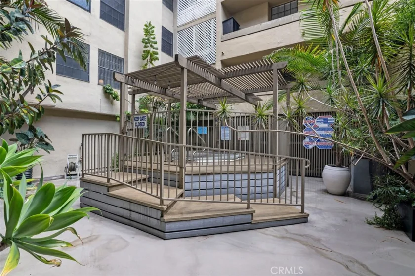 750 N Kings Road #111 photo 11