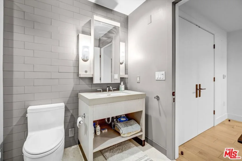 10777 Wilshire Boulevard #209 photo 10