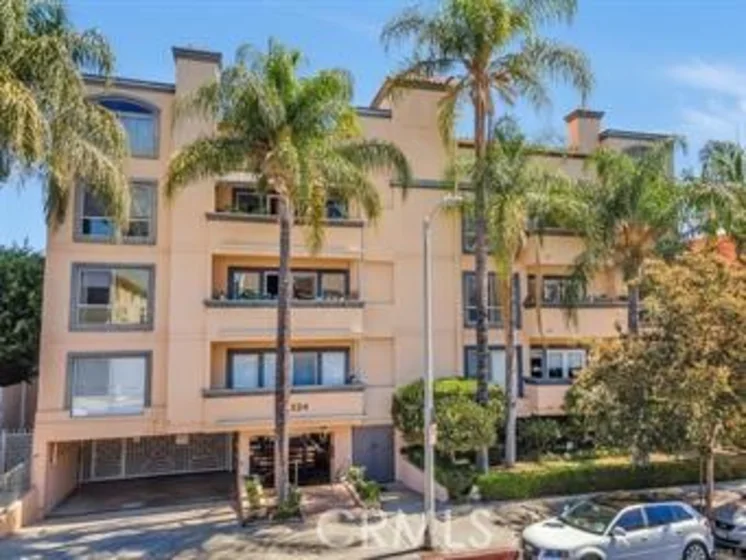 5224 Zelzah Avenue #309 photo 1