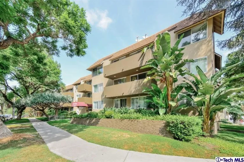 14141 Dickens Street #213 photo 1