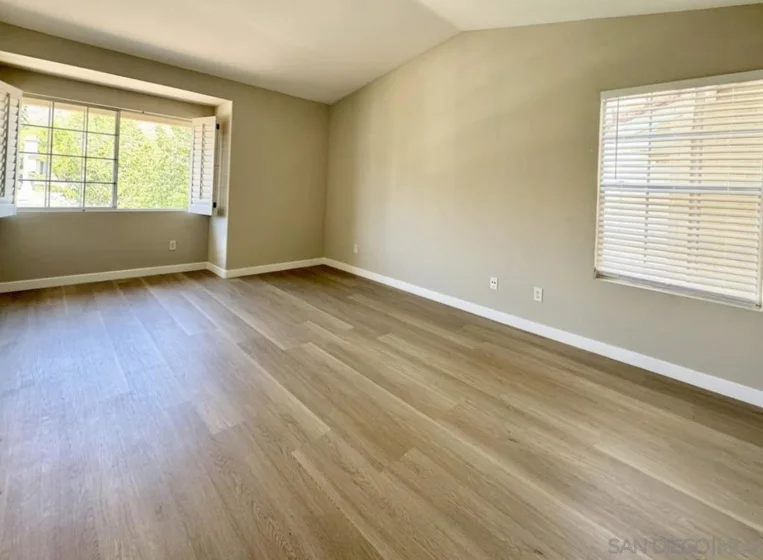 10911 Creekbridge Place photo 3