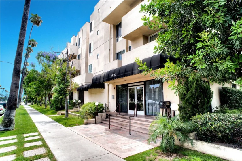 19350 Sherman Way #333 photo 1