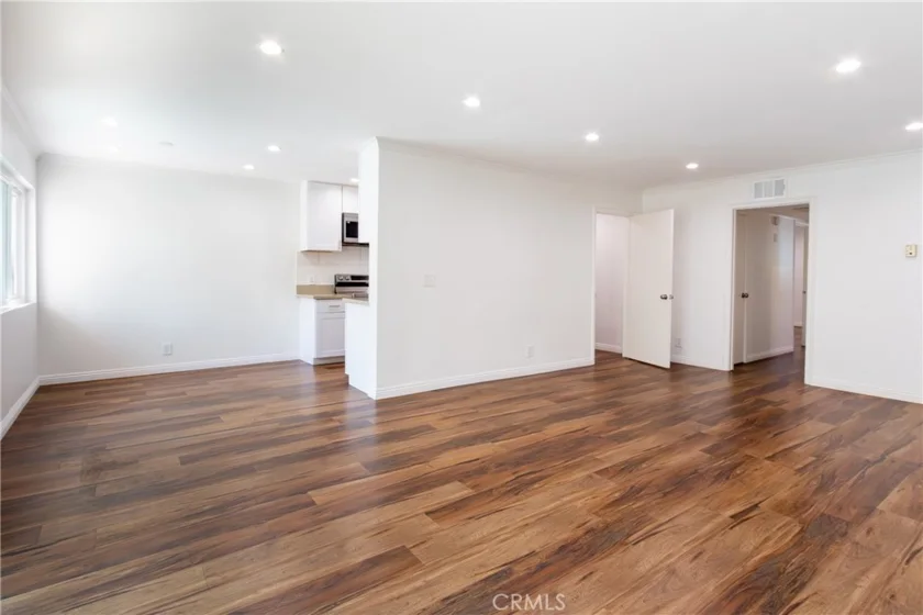 121 Sinclair Avenue #120 photo 1