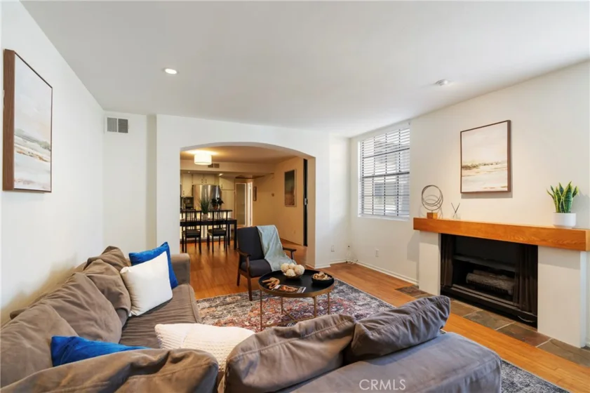740 N Kings Road #208 photo 7