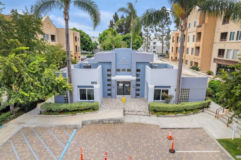 8889 Caminito Plaza Centro #7127 photo 32