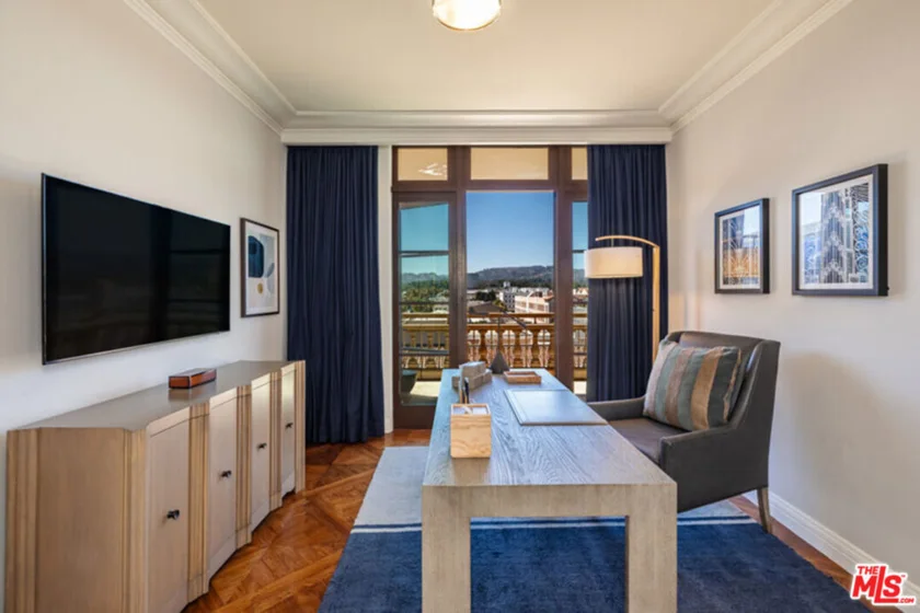 225 N Canon Drive #7C photo 7