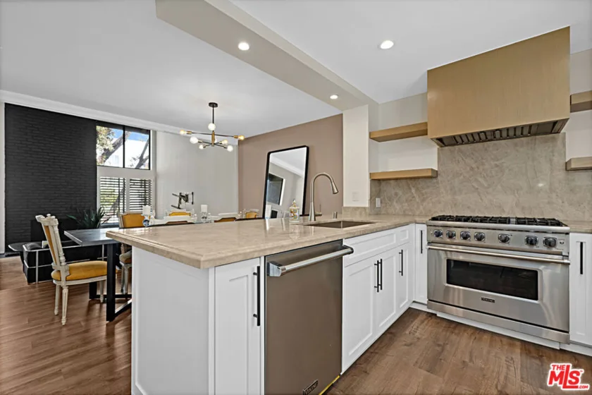 1925 S Beverly Glen Boulevard #40 photo 12